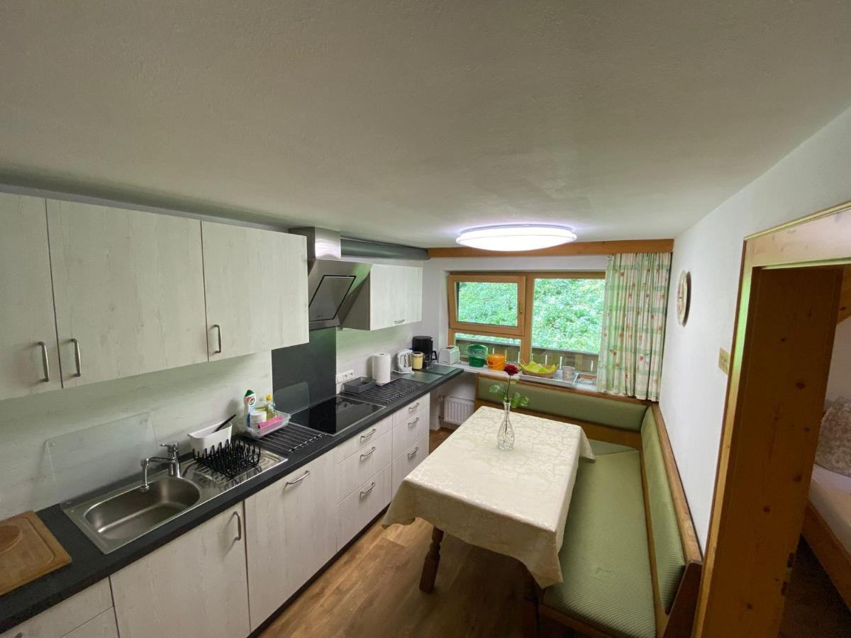 Haus Waldrand Apartment Oberndorf in Tirol Luaran gambar