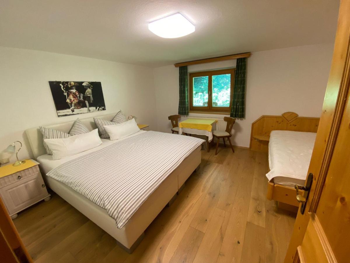 Haus Waldrand Apartment Oberndorf in Tirol Luaran gambar