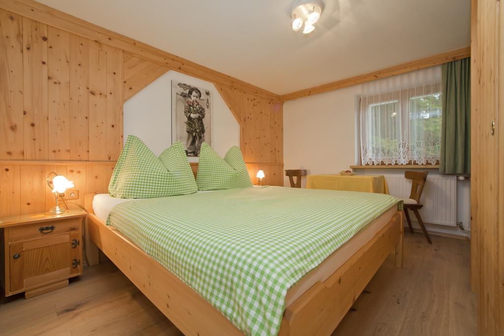 Haus Waldrand Apartment Oberndorf in Tirol Luaran gambar